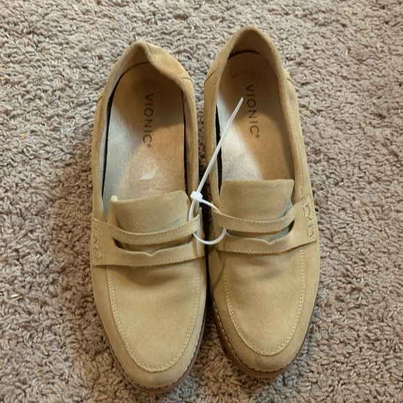 Vionic Cheryl II Lug Penny Slip-On Loafers Beige Cream - Picture 8 of 16